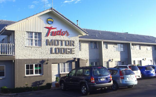 Tudor Motor Lodge