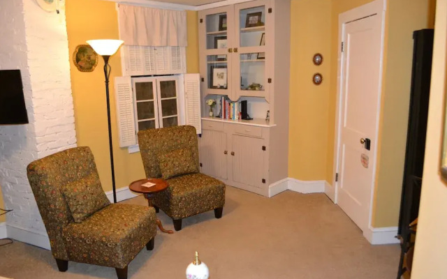 Chez Amis Bed and Breakfast Inn