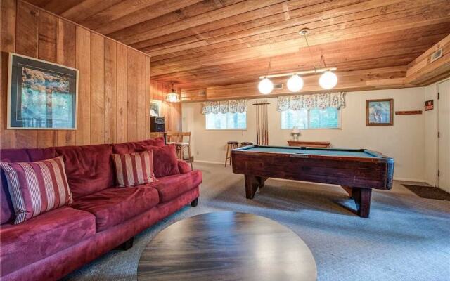 Echota 4 Bedroom Home with Hot Tub