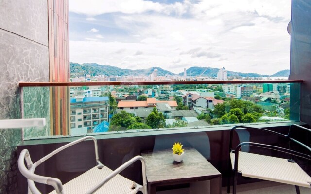 Emerald Terrace Patong by Chattha