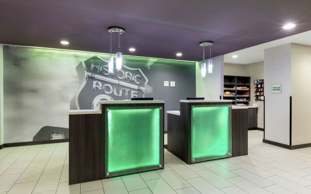 Comfort Inn & Suites