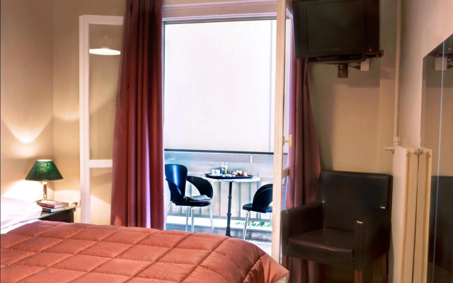Piraeus City Hotel