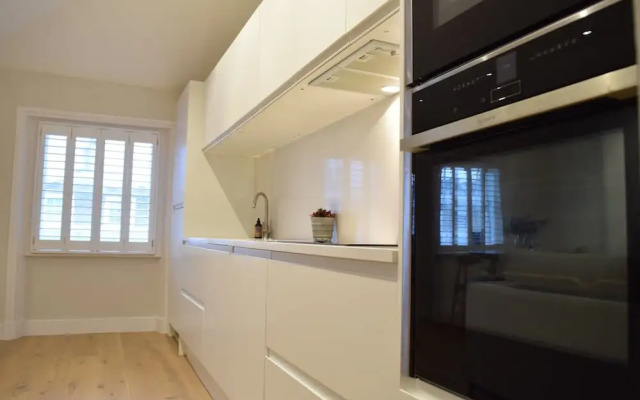 1 Bedroom Chelsea Apartment