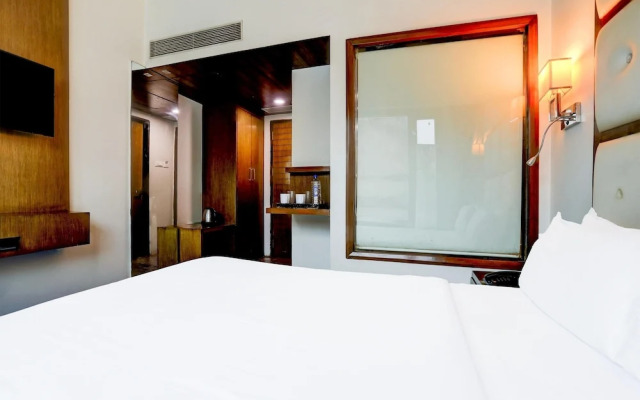 Stylish & Modern Stays at Palette River Front