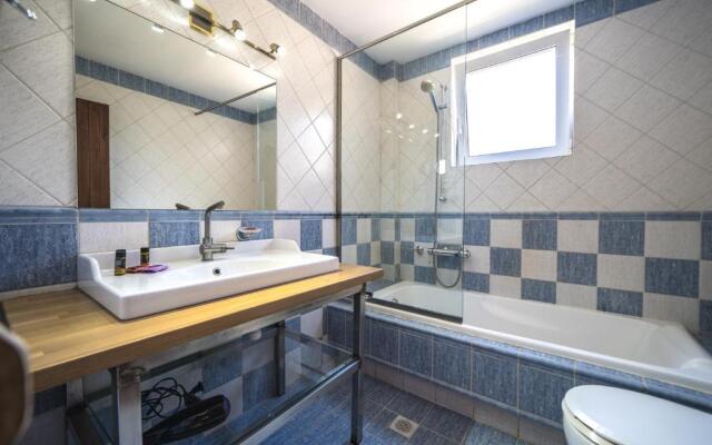 Petronila Luxury Villa