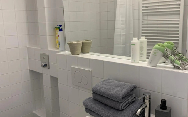 Cozy friendly place with free parking