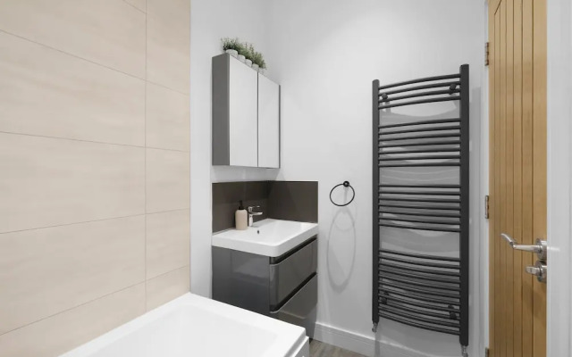 Eastons 1 Bedroom Apt. with Sofa Bed