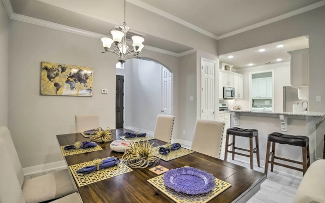 Modern Houston Townhome Near The Woodlands