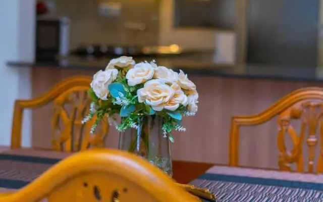 Lux Suites Morningside Greens Apartments
