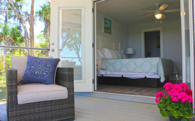 Darien Waterfront Inn