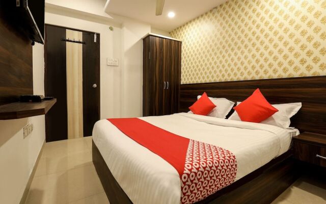 OYO 14194 Hotel Deccan Lodging and Boarding