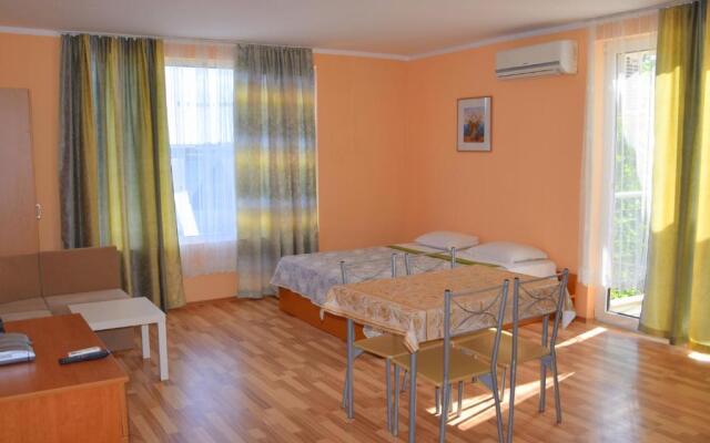 Sineva Del Sol Apartments