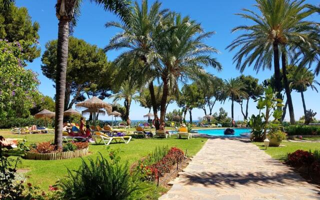 Parque Miraflores Nr. 218. Tennis & South-west seawiew