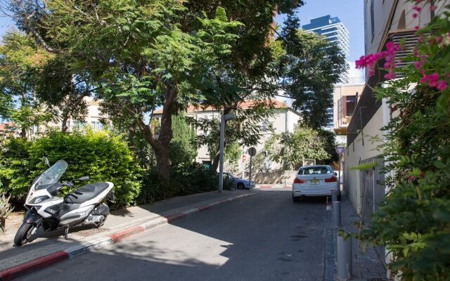 Neve Tzedek Megic - Hugh garden Terrace