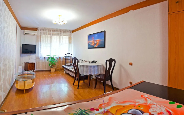 Lessor Apartments