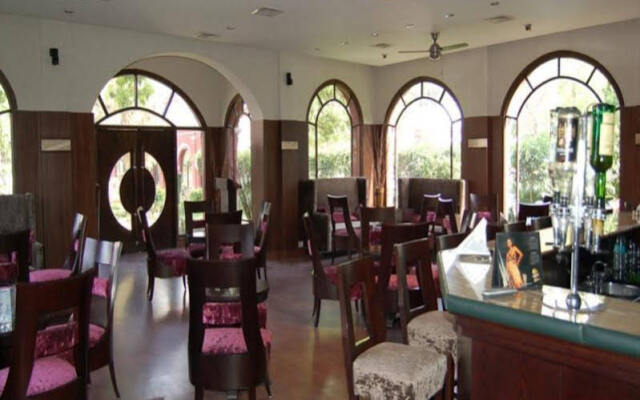 OYO 8771 Hotel Allahabad Regency