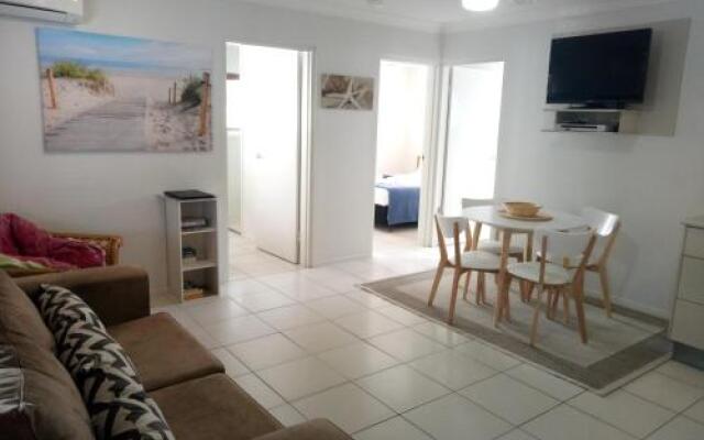 Cranbourne Court Unit 7
