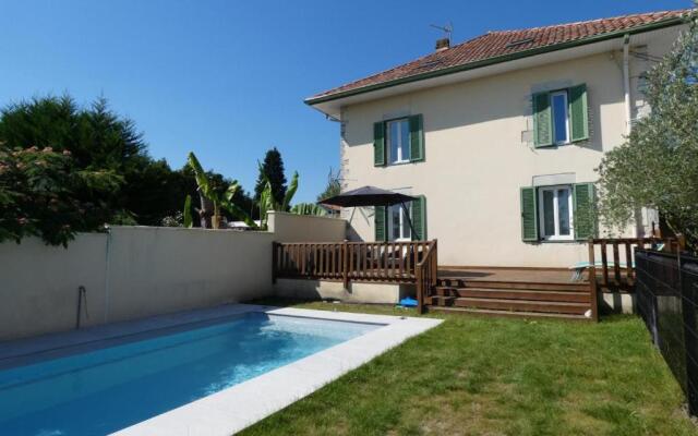 Gîte Saint-Lon-les-Mines, 8 pièces, 15 personnes - FR-1-360-686