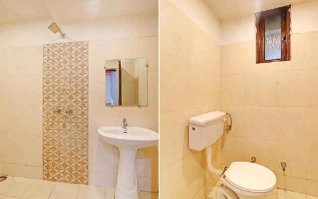 Oyo Flagship 806856 Hotel Ashirvad