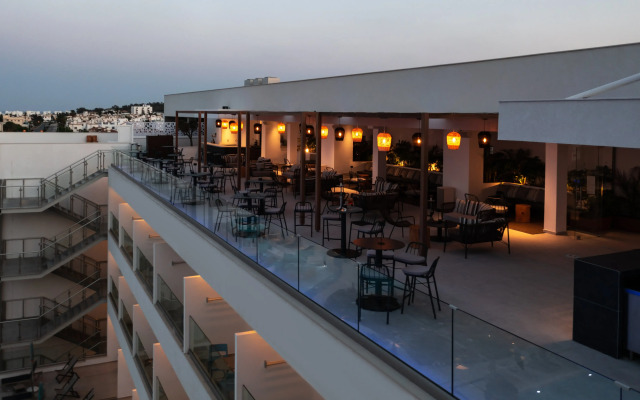 Atlantica Aqua Blue Hotel