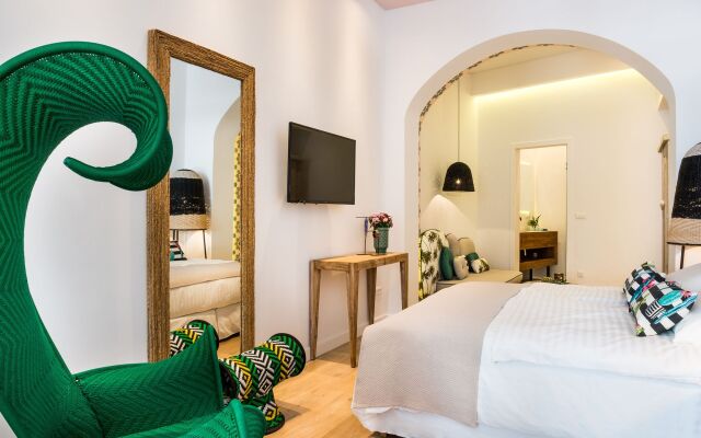 Nyx Chic Manor boutique hotel