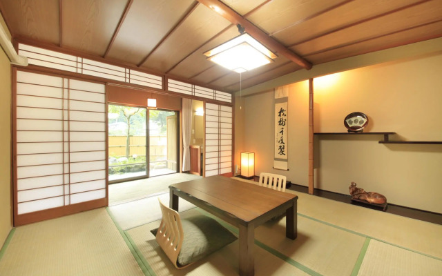 MICASA (Minakami Hot Spring Ryokan)