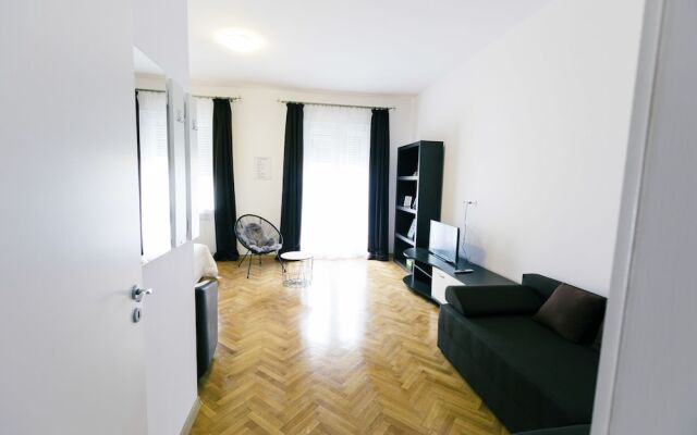 Street View Apartments