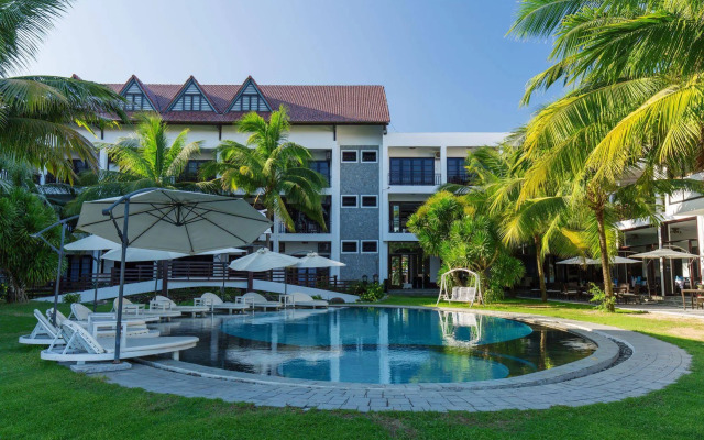 River Beach Resort and Residences