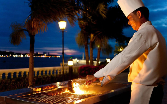Dusit Thani Pattaya