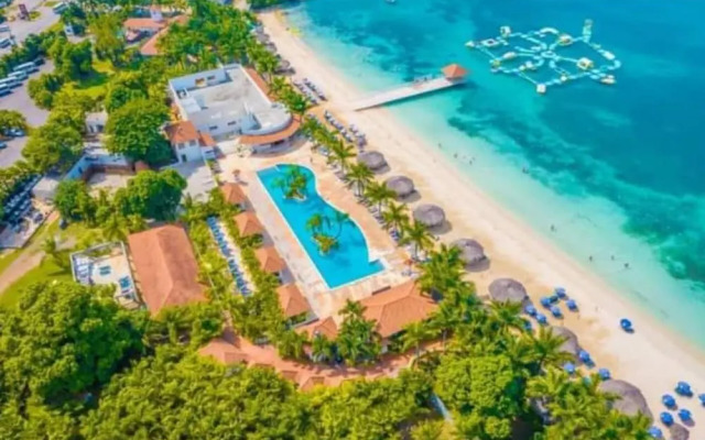 Euphoria at Paradisiac Beach Club