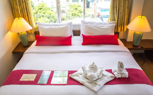 Villa Cha Cha Banglumphu