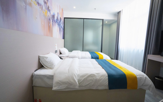 Riste Hotel (Luoxin industrial cluster, Xin'an County)