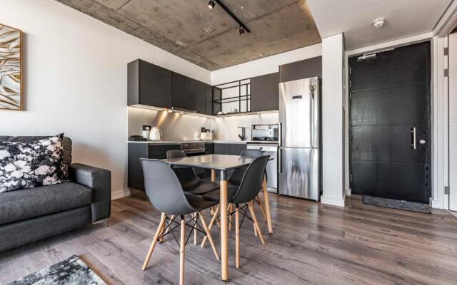 411 The Signature, De Waterkant