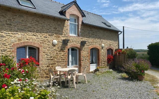 Semi-detached House, St. Meloir-des-ondes
