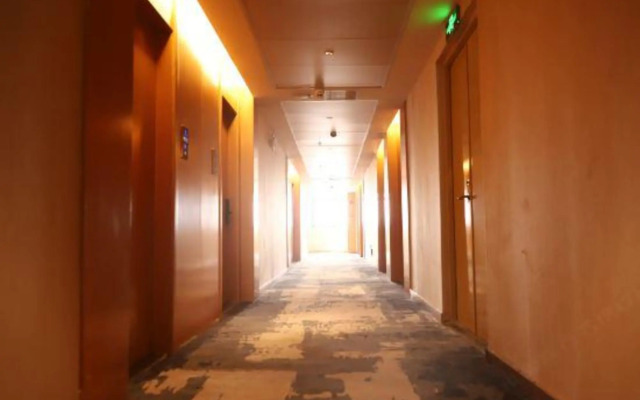 Zhuobei Baili Hotel (Jieyang High-speed Railway Station)