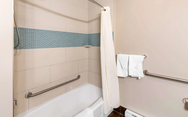 Best Western Plus Hotel Montreal