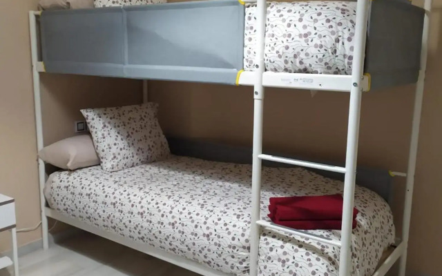 Centrico Y Luminoso Con 2 Dormitorios. A/C + Wifi