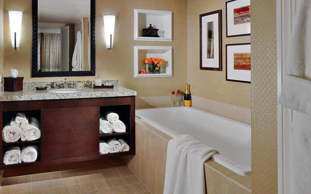Crowne Plaza Hotel Jacksonville Airport/I-95N by IHG