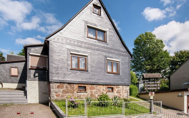 Pretty Holiday Home in Neustadt am Rennsteig Near Ski Area