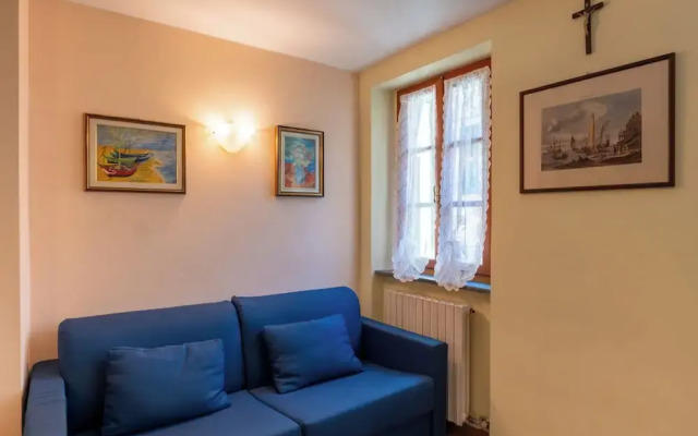 Suite Carla Cozy Apartment in Petrasanta Center