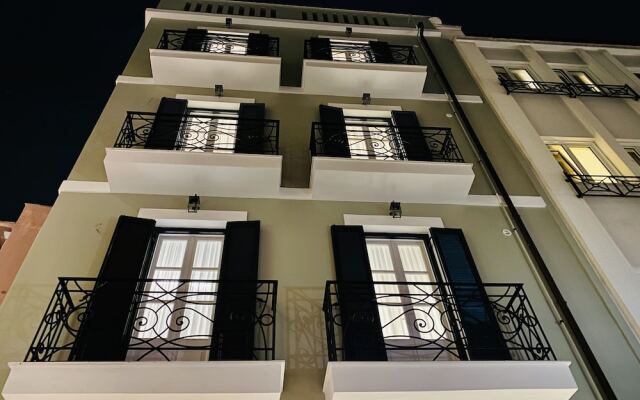 Luxury Studio in Historical Center, Syntagma-Plaka