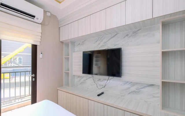 Great Deal And Homey Studio Transpark Cibubur Apartment