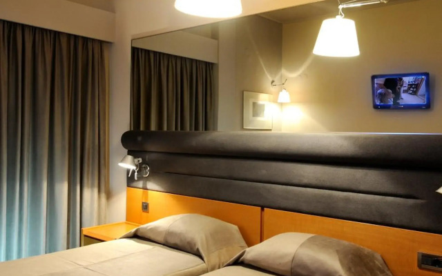 Maniatis Hotel