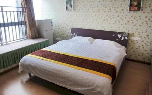 Chongqing Langqingju Apartment