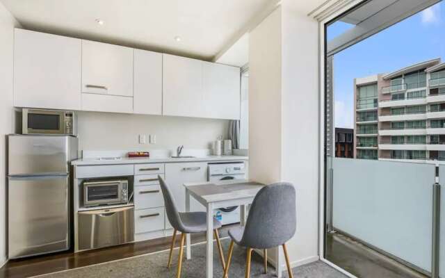 Tidy Apartment With Balcony