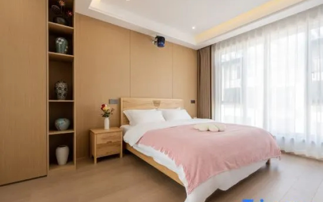 Inkstone Embraces the Pearl Homestay