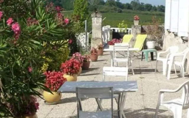 Château Gourdet Maison dHôtes