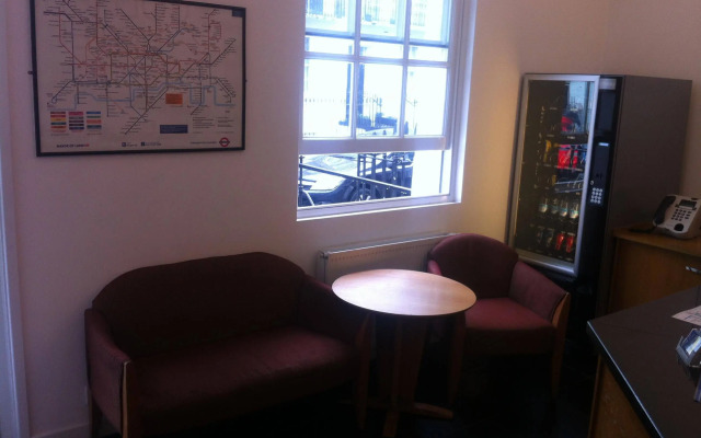 Colliers Hotel