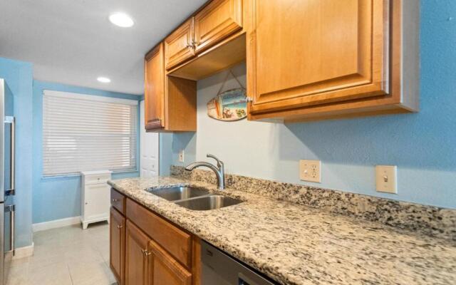 311 Madeira Norte Condo