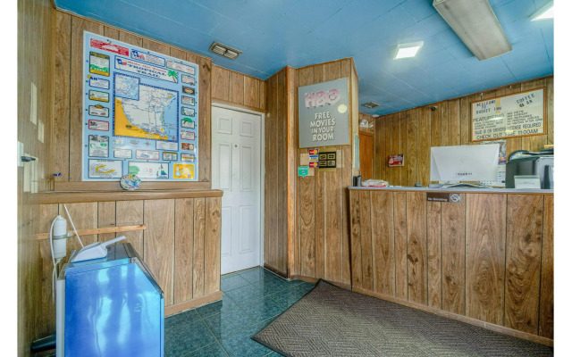 OYO Budget Inn Falfurrias Hwy 281